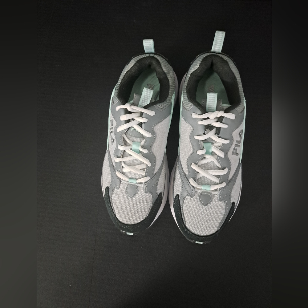 Fila Women's Recollector Athletic Runnning Shoe White Mint Gray Size 7.5.